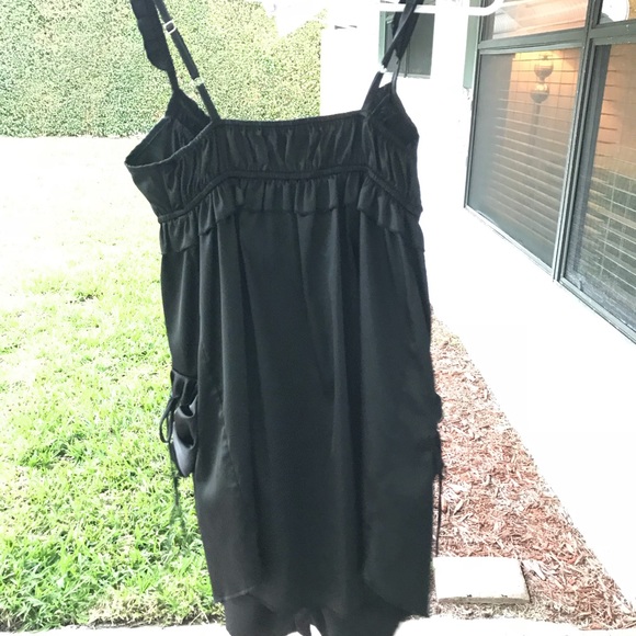 Dresses - Picture 8 of 8